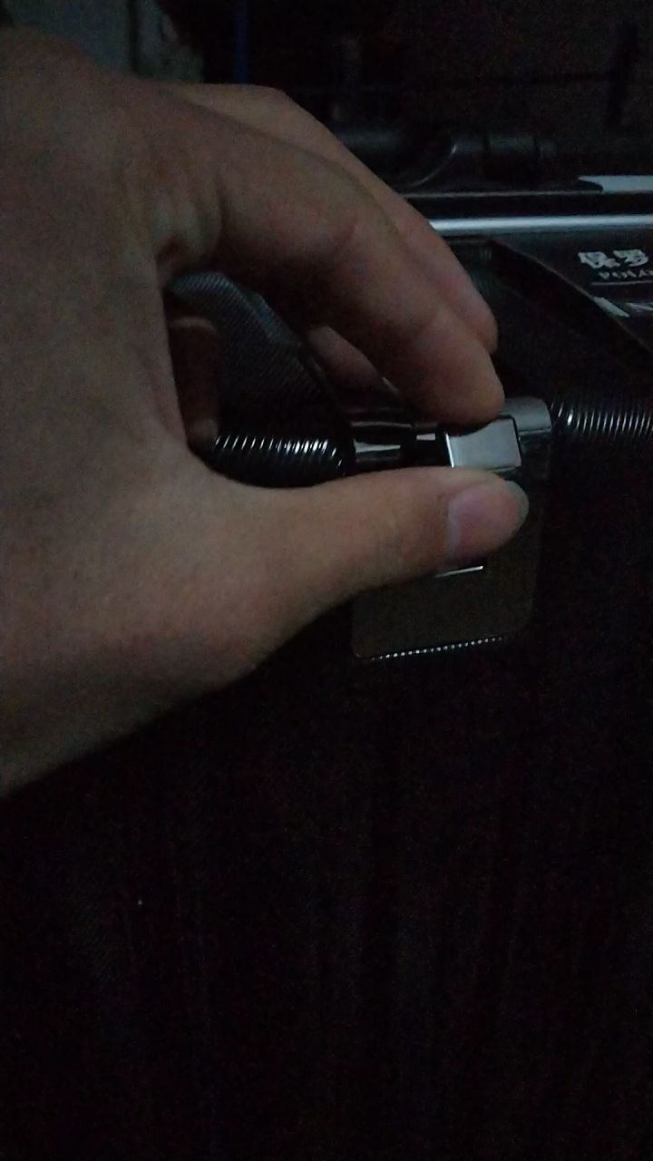 行李箱的这个是干什么用的?截图