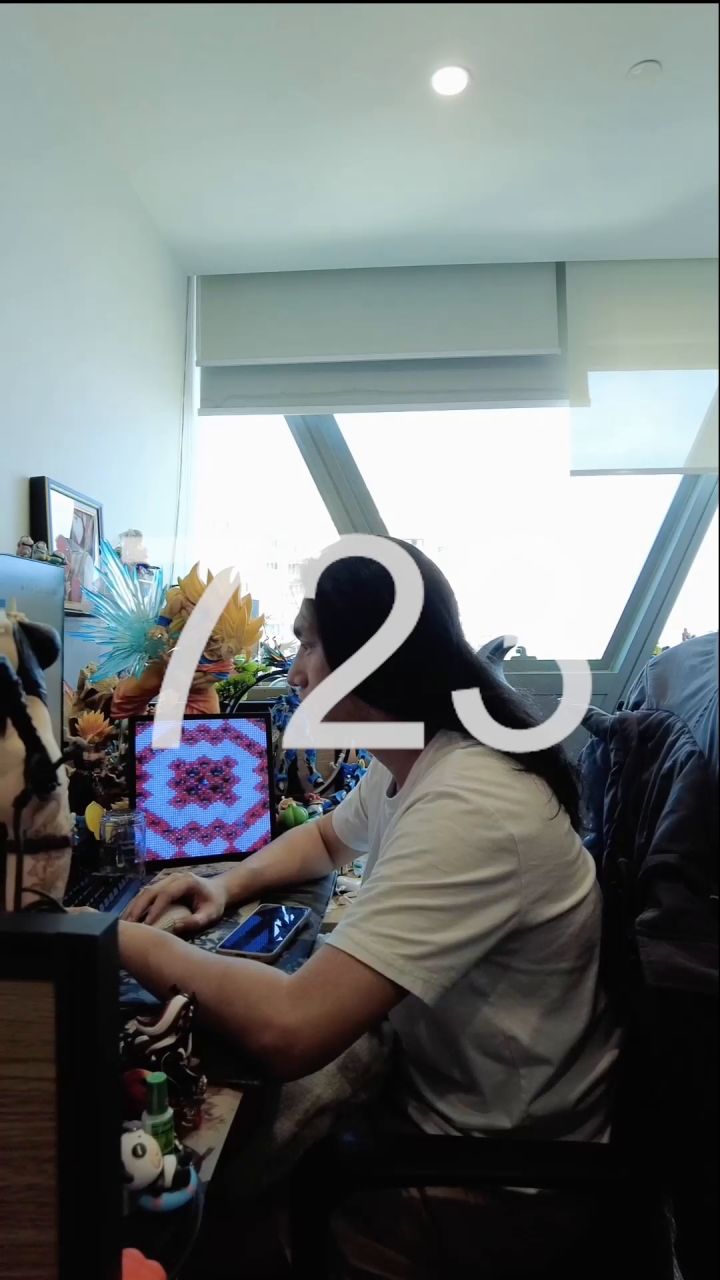 大家都说我们公司怎么只有美女客服,一个猛男都没有。怎么可能?截图