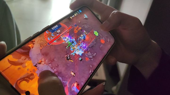 室友杀疯了，最后可惜了，唉截图