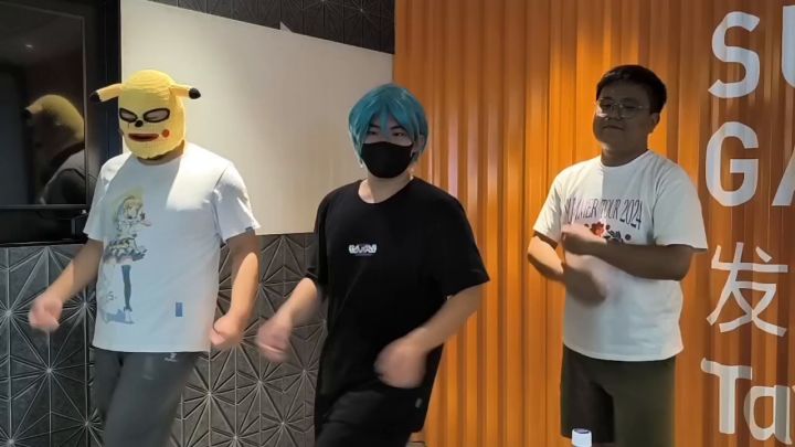 晚安嗒啦啦大小姐(with@鱼腥草WWW&@斯内克截图