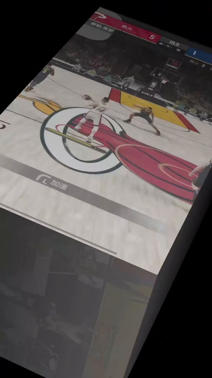 NBA2K手游今日首发上线，9支球队压轴送祝福截图
